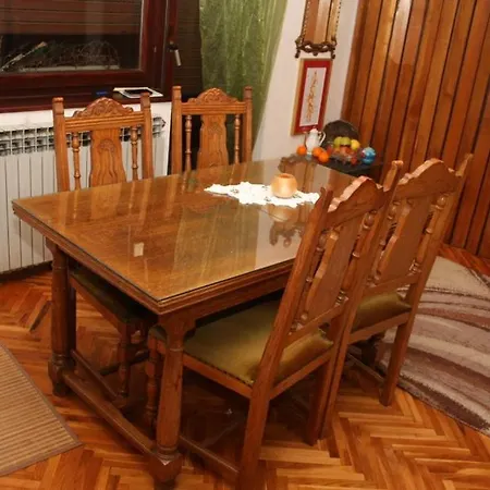 Nocleg ze śniadaniem Art *